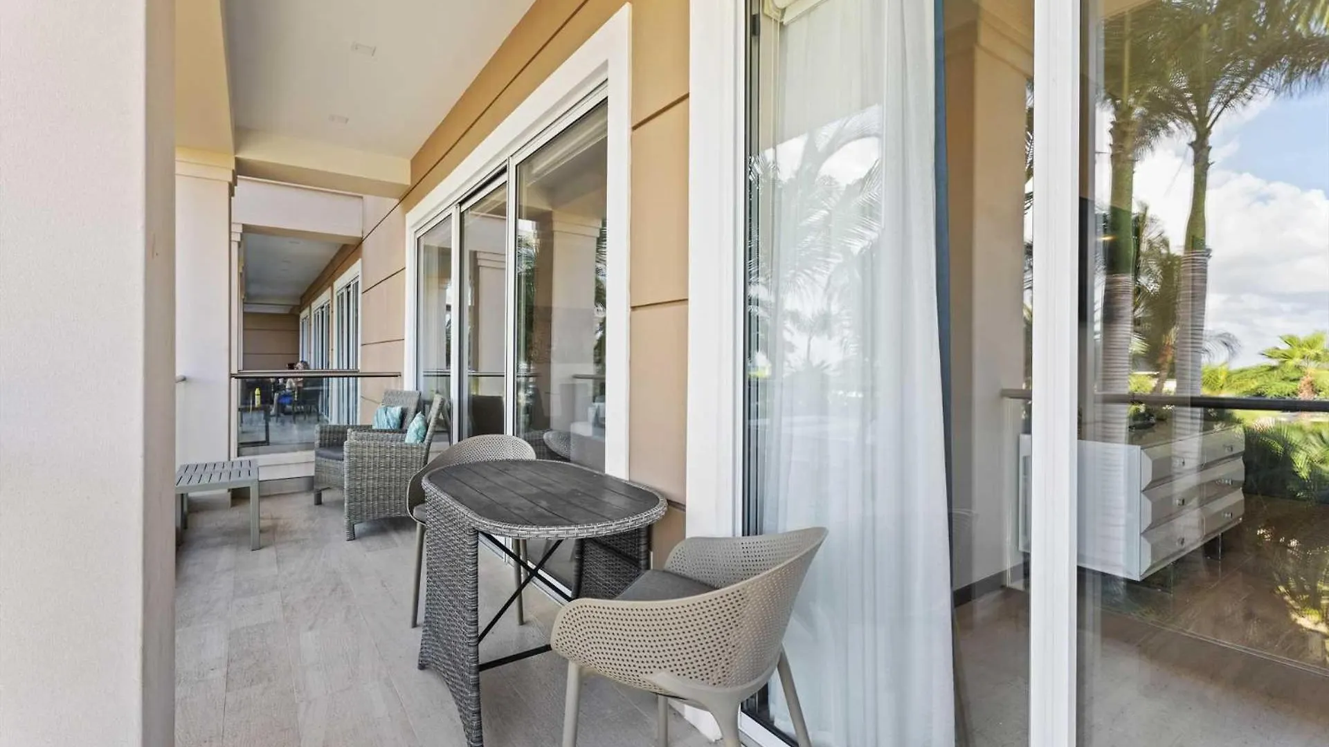 Vakantiehuis Eagle Beach - Larimar Delights 3Br Condo - Lv201 Palm Beach